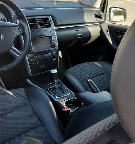 Білий Мерседес Б-клас, об'ємом двигуна 1.7 л та пробігом 139 тис. км за 7800 $, фото 27 на Automoto.ua