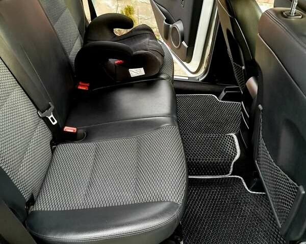 Белый Мерседес Б-класс, объемом двигателя 1.7 л и пробегом 130 тыс. км за 8700 $, фото 30 на Automoto.ua