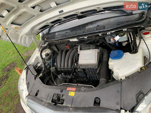 Белый Мерседес Б-класс, объемом двигателя 1.7 л и пробегом 83 тыс. км за 9100 $, фото 35 на Automoto.ua