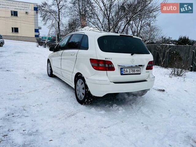 Белый Мерседес Б-класс, объемом двигателя 1.7 л и пробегом 133 тыс. км за 8000 $, фото 10 на Automoto.ua
