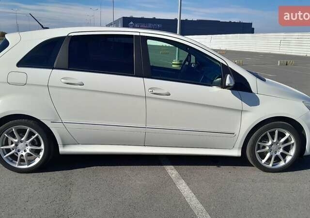Білий Мерседес Б-клас, об'ємом двигуна 1.7 л та пробігом 139 тис. км за 7800 $, фото 7 на Automoto.ua