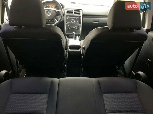 Белый Мерседес Б-класс, объемом двигателя 1.7 л и пробегом 83 тыс. км за 9100 $, фото 28 на Automoto.ua