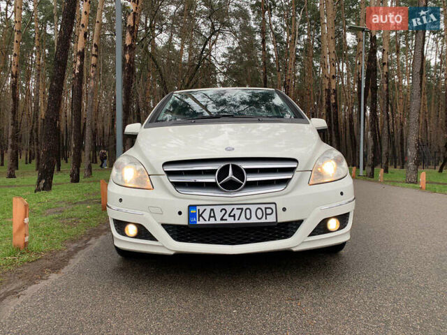 Белый Мерседес Б-класс, объемом двигателя 1.7 л и пробегом 83 тыс. км за 9100 $, фото 9 на Automoto.ua