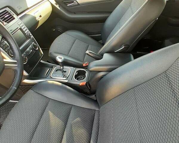 Білий Мерседес Б-клас, об'ємом двигуна 1.7 л та пробігом 139 тис. км за 7800 $, фото 32 на Automoto.ua