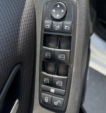 Белый Мерседес Б-класс, объемом двигателя 2.03 л и пробегом 117 тыс. км за 9500 $, фото 4 на Automoto.ua