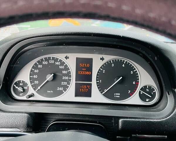 Белый Мерседес Б-класс, объемом двигателя 1.7 л и пробегом 133 тыс. км за 8000 $, фото 2 на Automoto.ua