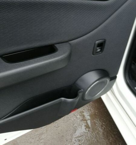 Белый Мерседес Б-класс, объемом двигателя 1.7 л и пробегом 85 тыс. км за 8500 $, фото 3 на Automoto.ua