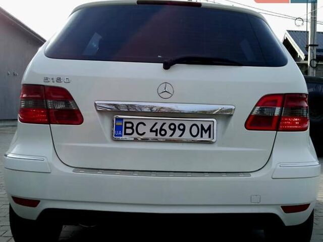 Белый Мерседес Б-класс, объемом двигателя 1.7 л и пробегом 130 тыс. км за 8700 $, фото 7 на Automoto.ua