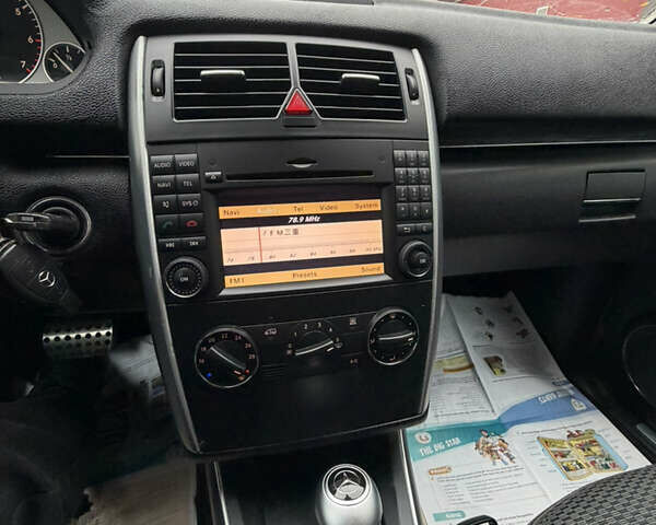 Білий Мерседес Б-клас, об'ємом двигуна 1.7 л та пробігом 34 тис. км за 9300 $, фото 10 на Automoto.ua