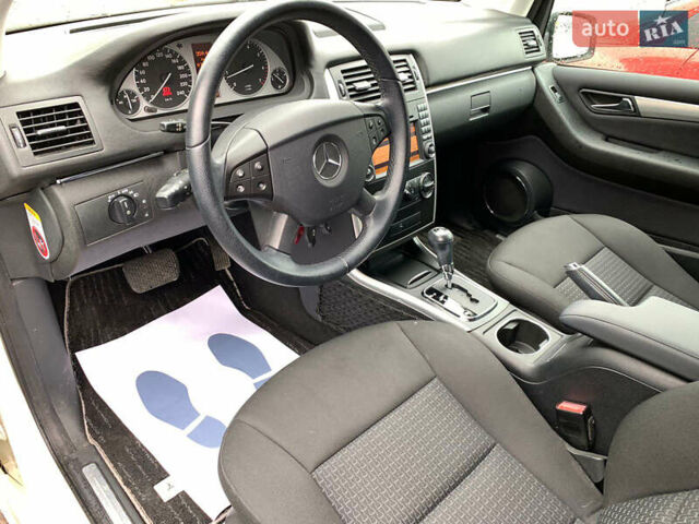 Белый Мерседес Б-класс, объемом двигателя 1.7 л и пробегом 97 тыс. км за 8100 $, фото 11 на Automoto.ua