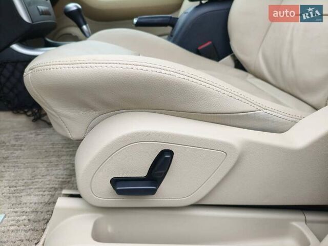 Белый Мерседес Б-класс, объемом двигателя 2 л и пробегом 85 тыс. км за 9900 $, фото 19 на Automoto.ua