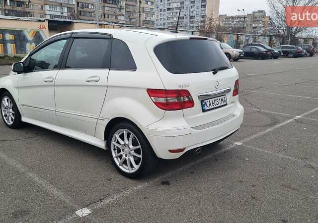Белый Мерседес Б-класс, объемом двигателя 1.7 л и пробегом 107 тыс. км за 8800 $, фото 2 на Automoto.ua