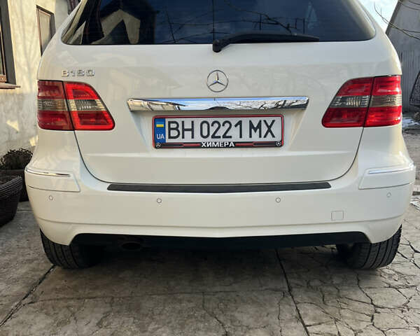 Білий Мерседес Б-клас, об'ємом двигуна 1.7 л та пробігом 115 тис. км за 8600 $, фото 4 на Automoto.ua