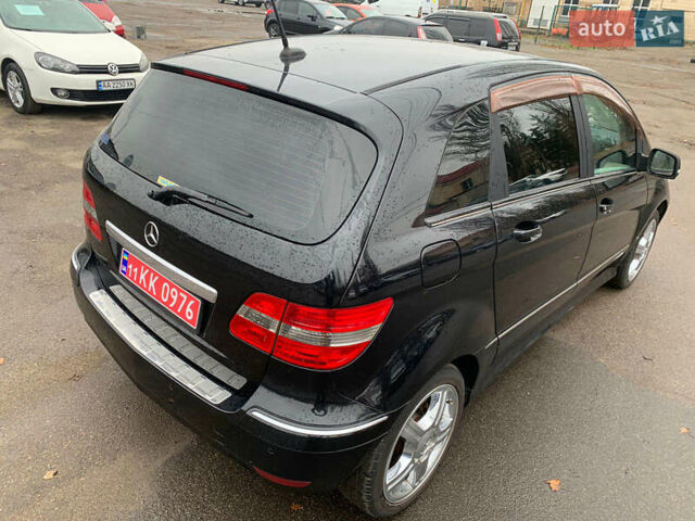 Белый Мерседес Б-класс, объемом двигателя 1.6 л и пробегом 65 тыс. км за 8700 $, фото 11 на Automoto.ua