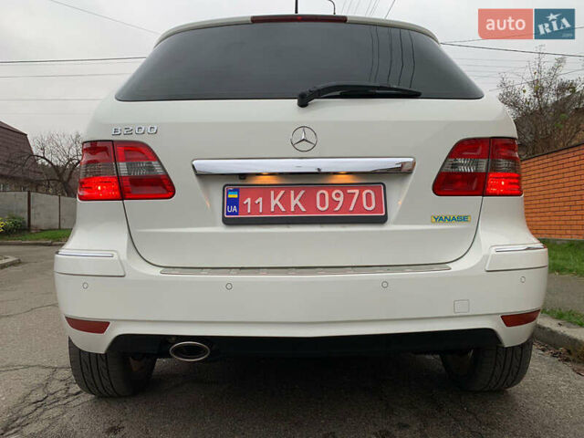 Білий Мерседес Б-клас, об'ємом двигуна 2 л та пробігом 58 тис. км за 9100 $, фото 12 на Automoto.ua