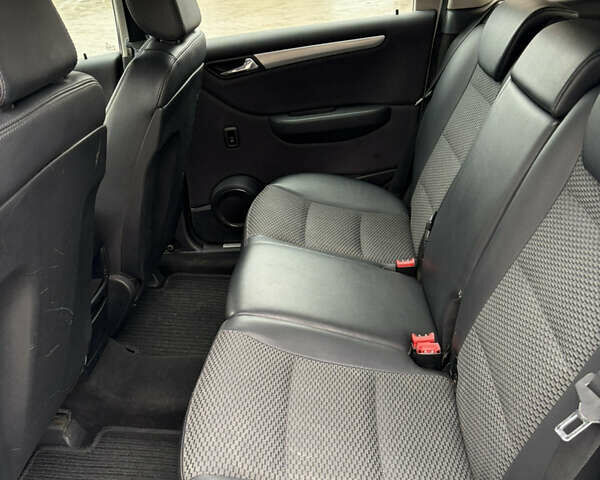 Белый Мерседес Б-класс, объемом двигателя 1.99 л и пробегом 330 тыс. км за 5500 $, фото 8 на Automoto.ua