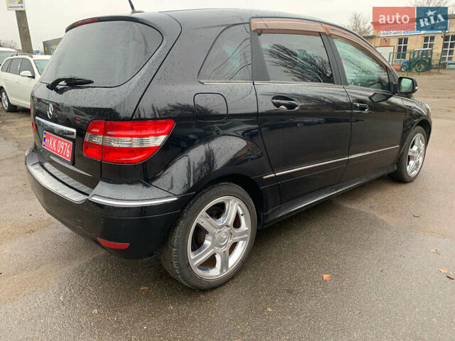 Белый Мерседес Б-класс, объемом двигателя 1.6 л и пробегом 65 тыс. км за 8700 $, фото 10 на Automoto.ua