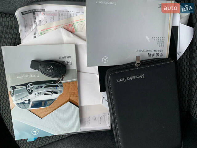 Білий Мерседес Б-клас, об'ємом двигуна 2 л та пробігом 58 тис. км за 9100 $, фото 32 на Automoto.ua