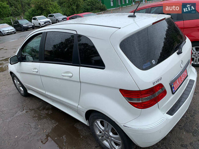 Белый Мерседес Б-класс, объемом двигателя 1.7 л и пробегом 97 тыс. км за 8100 $, фото 6 на Automoto.ua