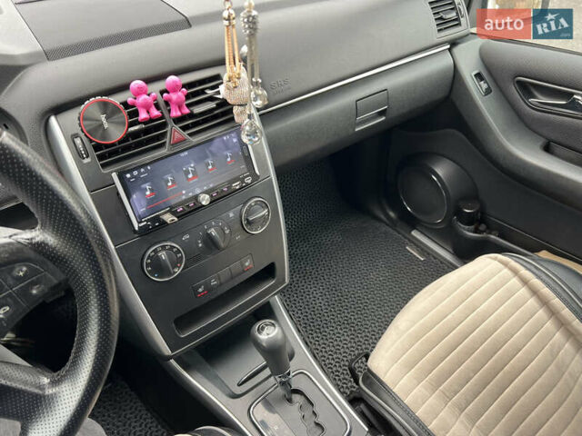 Білий Мерседес Б-клас, об'ємом двигуна 1.7 л та пробігом 134 тис. км за 7999 $, фото 10 на Automoto.ua