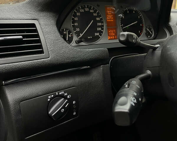 Білий Мерседес Б-клас, об'ємом двигуна 1.7 л та пробігом 92 тис. км за 7900 $, фото 11 на Automoto.ua