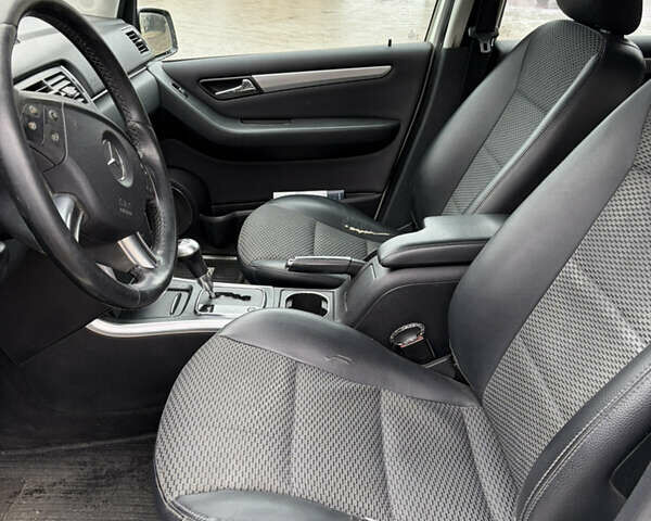 Белый Мерседес Б-класс, объемом двигателя 1.99 л и пробегом 330 тыс. км за 5500 $, фото 7 на Automoto.ua