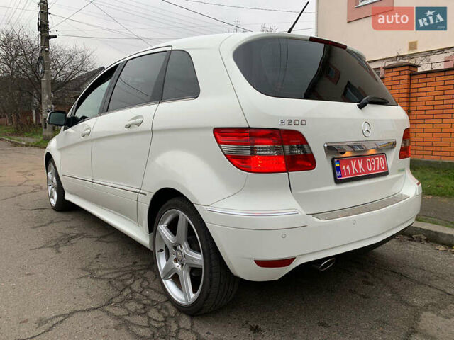 Білий Мерседес Б-клас, об'ємом двигуна 2 л та пробігом 58 тис. км за 9100 $, фото 8 на Automoto.ua