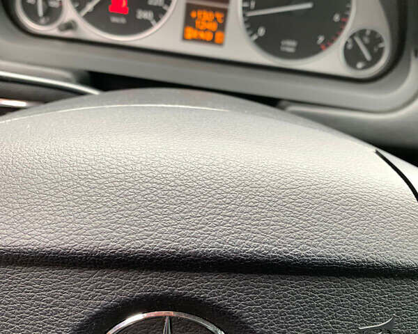 Белый Мерседес Б-класс, объемом двигателя 1.7 л и пробегом 97 тыс. км за 8100 $, фото 13 на Automoto.ua