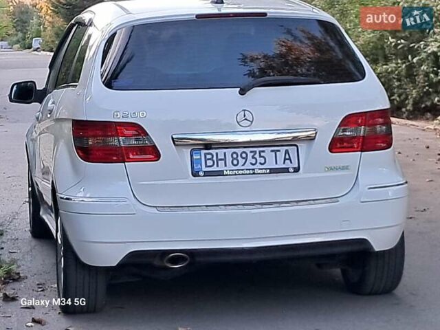 Білий Мерседес Б-клас, об'ємом двигуна 0 л та пробігом 139 тис. км за 8900 $, фото 8 на Automoto.ua