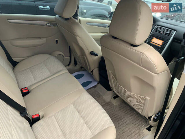 Белый Мерседес Б-класс, объемом двигателя 1.6 л и пробегом 65 тыс. км за 8700 $, фото 24 на Automoto.ua