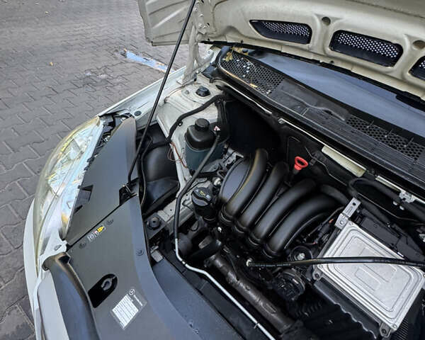 Білий Мерседес Б-клас, об'ємом двигуна 1.7 л та пробігом 52 тис. км за 8800 $, фото 23 на Automoto.ua