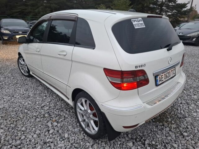 Мерседес Б-клас 2010 у Кам'янське (Дніпродзержинськ) на Automoto.ua Білий Мерседес Б-клас, об'ємом двигуна 1.7 л та пробігом 87 тис. км за 6999 $, фото 5 на Automoto.ua
