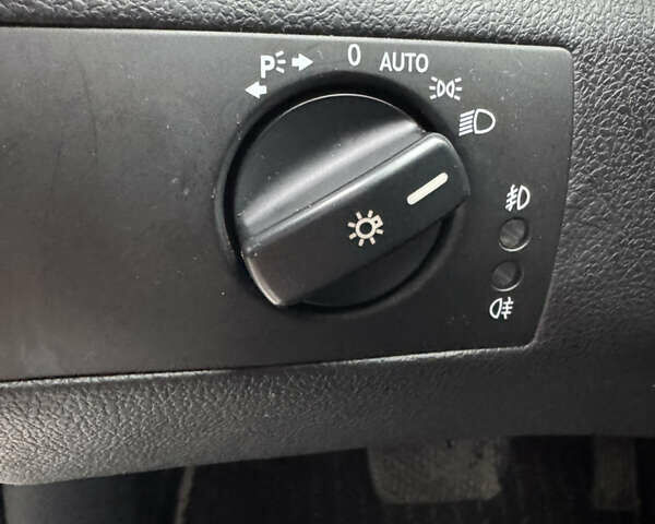 Белый Мерседес Б-класс, объемом двигателя 1.7 л и пробегом 99 тыс. км за 7700 $, фото 16 на Automoto.ua