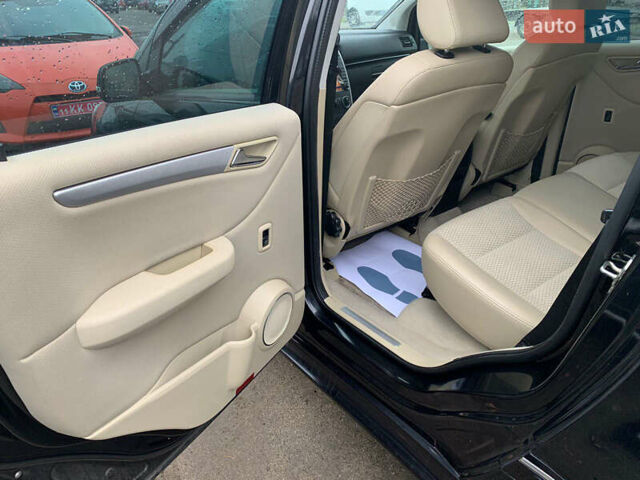 Белый Мерседес Б-класс, объемом двигателя 1.6 л и пробегом 65 тыс. км за 8700 $, фото 21 на Automoto.ua