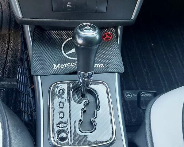 Белый Мерседес Б-класс, объемом двигателя 1.7 л и пробегом 130 тыс. км за 8600 $, фото 12 на Automoto.ua