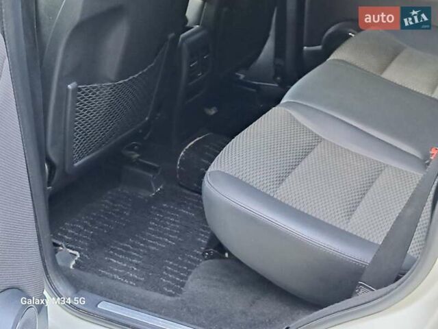 Білий Мерседес Б-клас, об'ємом двигуна 2 л та пробігом 139 тис. км за 8600 $, фото 28 на Automoto.ua