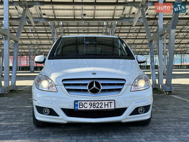 Мерседес Б-клас 2010 у Львові на Automoto.ua Білий Мерседес Б-клас, об'ємом двигуна 2.03 л та пробігом 167 тис. км за 8500 $, фото 4 на Automoto.ua
