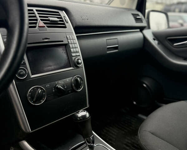 Білий Мерседес Б-клас, об'ємом двигуна 2.03 л та пробігом 82 тис. км за 7700 $, фото 6 на Automoto.ua