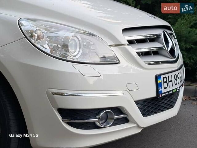 Білий Мерседес Б-клас, об'ємом двигуна 0 л та пробігом 139 тис. км за 8900 $, фото 13 на Automoto.ua