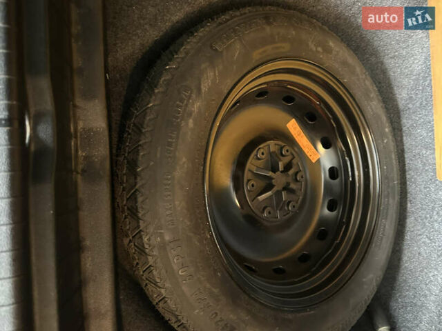 Білий Мерседес Б-клас, об'ємом двигуна 1.8 л та пробігом 120 тис. км за 8999 $, фото 9 на Automoto.ua