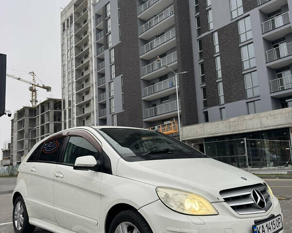 Белый Мерседес Б-класс, объемом двигателя 1.7 л и пробегом 99 тыс. км за 7700 $, фото 8 на Automoto.ua