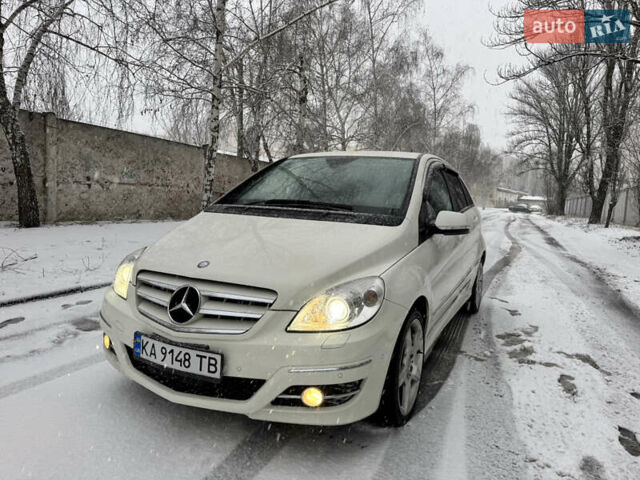 Білий Мерседес Б-клас, об'ємом двигуна 2.03 л та пробігом 51 тис. км за 9850 $, фото 7 на Automoto.ua