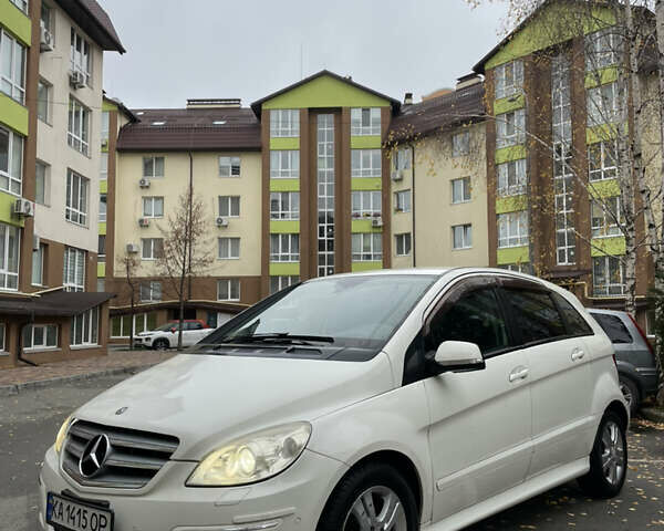 Білий Мерседес Б-клас, об'ємом двигуна 1.7 л та пробігом 92 тис. км за 7900 $, фото 1 на Automoto.ua