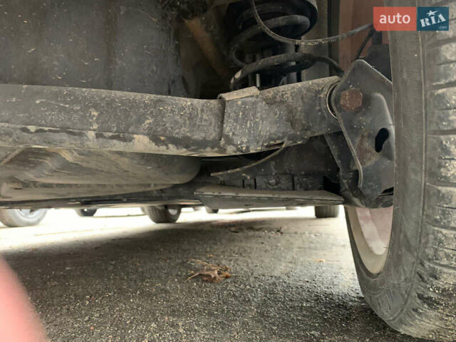 Белый Мерседес Б-класс, объемом двигателя 1.6 л и пробегом 65 тыс. км за 8700 $, фото 38 на Automoto.ua