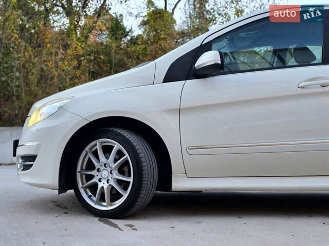 Белый Мерседес Б-класс, объемом двигателя 1.99 л и пробегом 61 тыс. км за 8400 $, фото 9 на Automoto.ua