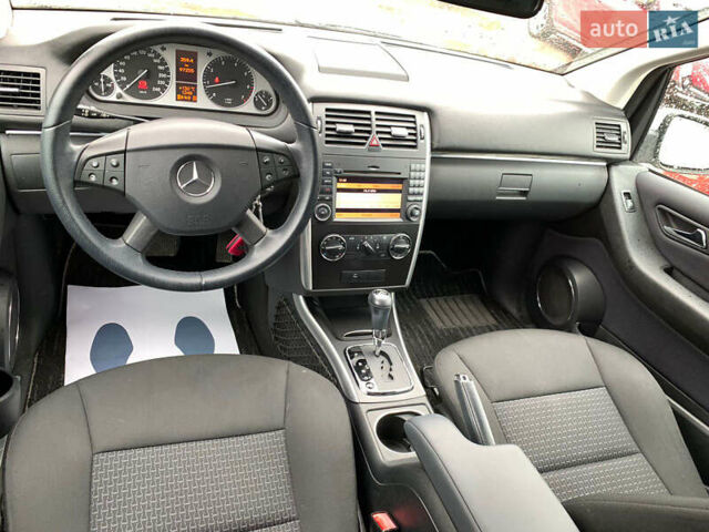Белый Мерседес Б-класс, объемом двигателя 1.7 л и пробегом 97 тыс. км за 8100 $, фото 15 на Automoto.ua