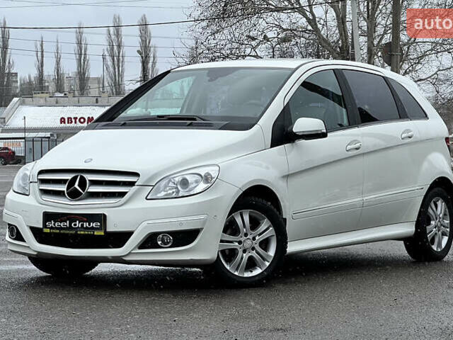 Білий Мерседес Б-клас, об'ємом двигуна 1.7 л та пробігом 134 тис. км за 7999 $, фото 2 на Automoto.ua