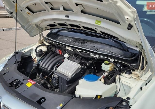 Белый Мерседес Б-класс, объемом двигателя 1.7 л и пробегом 92 тыс. км за 8300 $, фото 14 на Automoto.ua