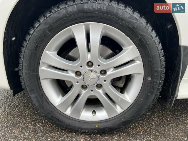 Білий Мерседес Б-клас, об'ємом двигуна 1.7 л та пробігом 134 тис. км за 7999 $, фото 16 на Automoto.ua