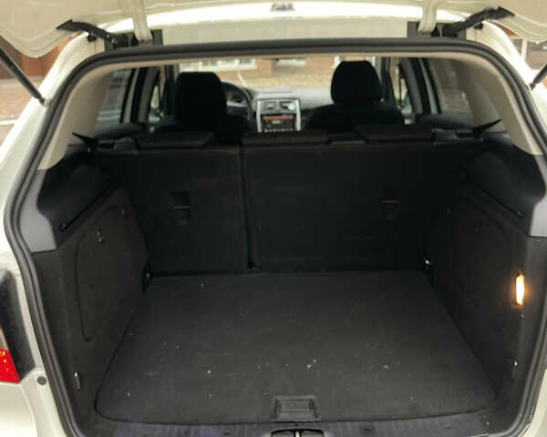 Білий Мерседес Б-клас, об'ємом двигуна 1.7 л та пробігом 92 тис. км за 7900 $, фото 7 на Automoto.ua